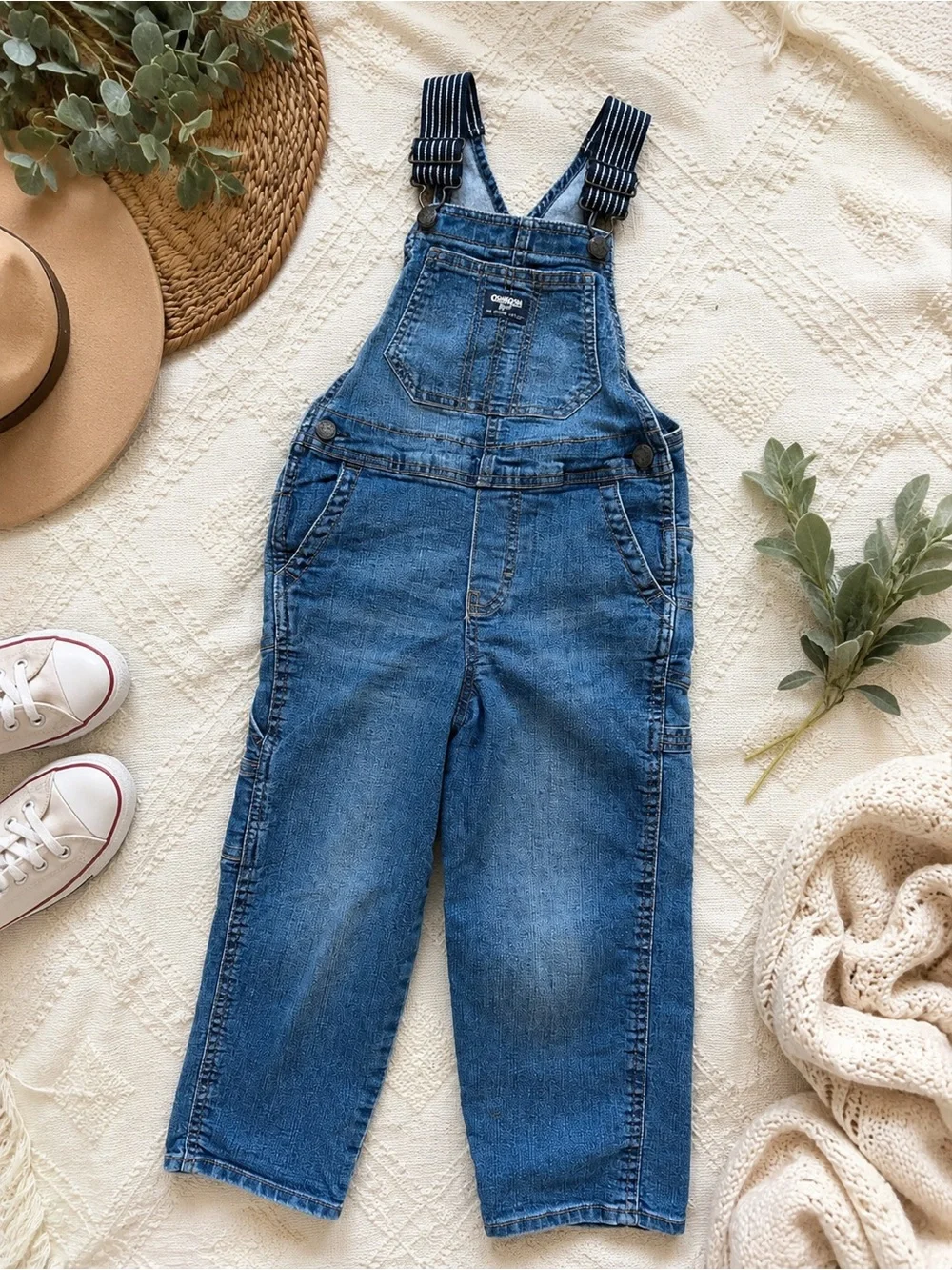 OshKosh B’gosh Denim Overalls 5T Blue Cargo Adjustable Straps Classic